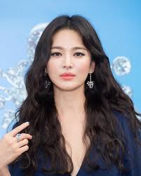 Song Hye Kyo To Make Her First Public Appearance In Korea Since Her Divorce Kissasian Beauty Song Hye Kyo Asian Beauty Girl