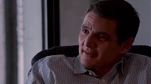 Pedro als Juan Badillo in Graceland : r/Pedro_Pascal