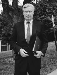 From wikimedia commons, the free media repository. Sheldon Whitehouse On Twitter Today I Stand With Women Who Are Brave Enough To Come Forward With Their Stories Of Abuse And Mistreatment They Deserve To Be Heard And Credible Allegations Must