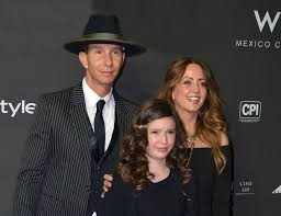 Andrea legarreta compartió el video más tierno junto a erik rubín y sus hijas, luego de que desestimó las difamaciones y defendió su matrimonio. Mia Rubin Sigue Siendo Una Nina Normal