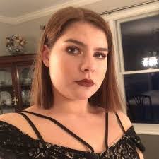 Sarah Hetzel's Instagram, Twitter & Facebook