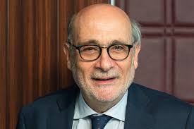 Analisi cliniche manzo in v. Banca Campania Centro Camillo Catarozzo Eletto Nuovo Presidente