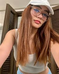 Eleanor Youngblood's Instagram, Twitter & Facebook