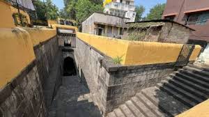 साताऱ्यातील ऐतिहासिक विहीर ...