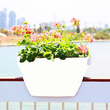 Moobom iron art hanging baskets,3 pack flower pot holder,railing planter,over the rail metal fence planters,outside plant stand for patio balcony porch or fence planters 5.0 out of 5 stars 1 $27.69 $ 27. Greenbo Railing Planters Planters Plant Stands The Home Depot Canada