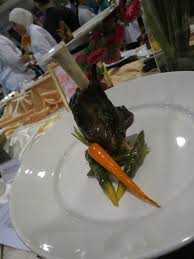 Ada juga yang menganggap persembahan sebagaiformalitas. Warna Warni Hidupku Seni Dan Gaya Persembahan Makanan Di Fhm 2013