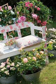 Sep 03, 2020 · making a small space feel truly homey can be tough, especially when your decorating options are limited by rental rules and landlord laws. Www Topp Kreativ De Media Beautiful Gardens Shabby Chic Garden Shabby Flowers