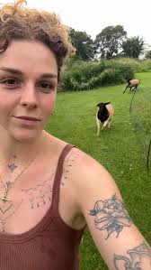 Sometimes it's great just to slow down and walk amongst the animals.  Talking with all of the bubbas comes easy and natural, as it should. They  are all feeling, understanding beings, no