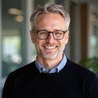 7600+ ".traylor" profiles