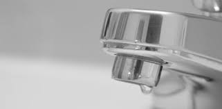 leaking single handle bathtub faucet