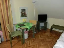 Free breakfast is served daily. Ferienhotel Haus Am Ahorn Ab 115 1 2 4 Bewertungen Fotos Preisvergleich Schoneck Tripadvisor