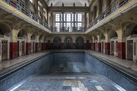 Urbex Das Stadtbad Indoor Swimming Pools Amazing Architecture Indoor Pool