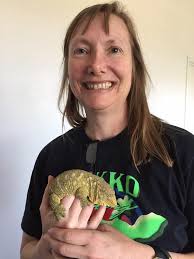 I had a nice visit with Ted Vetterlein at South Bay Leachies today. Also a  reunion with one of my GTB x Island X offspring, a nice fat breeder here,  and her