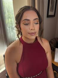 Makeup artist from Abia state seeking serious relationship