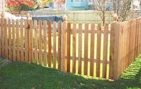 Fences Creative Yard Designs Backyard Fences Fence Design Wood Picket Fence