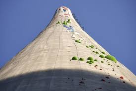With that said, japan's momoko abe has climbed a strong competition as well. Janja Garnbret Und Domen Skofic Klettern Auf Den Hochsten Schornstein Europas Video Kletterszene Com