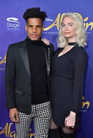 Er hat eine nette freundin gefunden. Musical Premiere Aladdin Lets Dance Mit Barbara Becker Frank Elstner