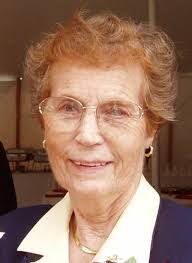 Jean Easter's Instagram, Twitter & Facebook