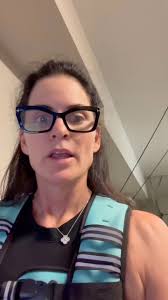 It’s my weighted vest era. #menopause #perimenopause #thenewmenopause  #drmaryclaire