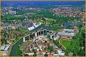 Le parlement accueille les groupes et les particuliers à bruxelles, strasbourg et luxembourg. Photos De Photos Aeriennes Des Institutions Europeennes De Strasbourg Institutions Europeennes De Strasbourg Strasbourg Alsace