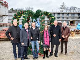 Die höchstgeschwindigkeit beträgt 30 km/h. Klinikum Munchen Ost Richtfest Fur Psychiatrie Neubau Bezirk Oberbayern