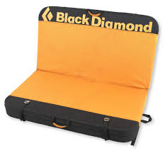 Black diamond impact crash pad $199.95 evolv drop pad $268.95 black diamond drop zone crash pad $249.95 mad rock r3 crash pad $199.00 evolv launch pad $348.95 mad rock mustache mad pad $188.95 petzl cirro crashpad $399.95 petzl alto crashpad $299.95 metolius session ii crash pad. Crashpad Junk Patrick Wenz