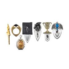 Collection De Marque Pages Horcruxes En 2020 Accessoire Harry Potter Decoration Harry Potter Harry Potter