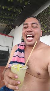 Así cualquiera limpia vidrio jajajajajjaja