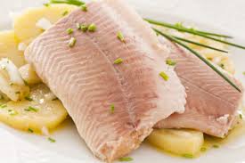 Girare il riso, controllarne il sapore e la cottura, appena cotto scodellare in un piatto da portata caldo e. Pesci D Acqua Dolce Come Cucinarli In Tre Gustose Ricette