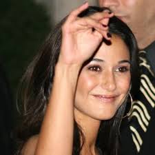 Emmanuelle Chriqui good At Arrivals For