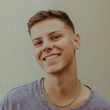 Amara Austin's Instagram, Twitter & Facebook