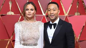 26,118 likes · 32 talking about this. Flieger Von Chrissy Teigen Dreht Nach Vier Stunden Um Das Model Twittert Sich Frust Vom Leib Stern De