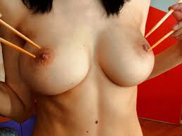 Chicks who should be more famous, today: Martzipanova - Alrincon.com