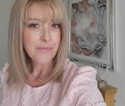 Danielle Lind (@DanielleLind79)