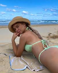 Alisa Goldfinch Shared Seafoam Bikini Pictures on Her Instagram, January  2022 • Celebskart