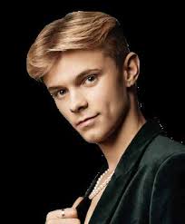 PÅ SCEN UNDER KVÄLLEN