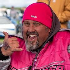 Dean Karns's Instagram, Twitter & Facebook