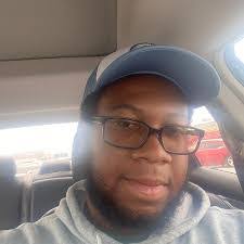 Demetrius Grant's Instagram, Twitter & Facebook