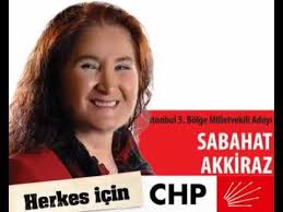 Asıl ismi sabahat akkiray olan sanatçı, milletvekili sabahat akkiraz 6 şubat 1955 yılında dünyaya gelmiştir. Sabahat Akkiraz Chp Secim Marsi Barisa Cagri Youtube