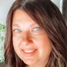 Tina Whalen's Instagram, Twitter & Facebook