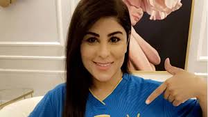 قالت الفنانة الباكستانية المقيمة في السعودية زارا البلوشي، إنها أصيبت بفيروس كورونا، وذلك عقب انتهائها من تصوير مسلسل بلال في الـ 7 من سبتمبر الجاري، Ø¨Ø¹Ø¯ Ø­ØµÙˆÙ„Ù‡Ø§ Ø¹Ù„Ù‰ Ø§Ù„Ø¥Ù‚Ø§Ù…Ø© Ø§Ù„Ù…Ù…ÙŠØ²Ø© ÙÙŠ Ø§Ù„Ø³Ø¹ÙˆØ¯ÙŠØ© Ø²Ø§Ø±Ø§ Ø§Ù„Ø¨Ù„ÙˆØ´ÙŠ Ù…Ø§ ÙÙŠ Ø£Ø¬Ù…Ù„ Ù…Ù† Ø§Ù†Ùƒ ØªØ³ØªÙ‚Ø± ÙÙŠ Ø¨Ù„Ø¯ Ø§Ù†Øª ØªØ­Ø¨Ù‡Ø§ Ø¬Ø±ÙŠØ¯Ø© Ù†ÙˆØ±Øª