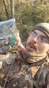 6:11pm 27F and still snowing in Pine❄️