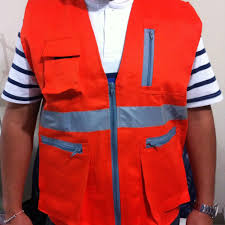 Chalecos Dielectricos De Seguridad Con Cinta Reflectiva Vestimosbogota Equipodeproteccionpersonal Stitch Fashion Suspender