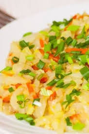 Weisskohlsalat Mit Karotten Einfacher Krautsalat In 2020 Krautsalat Weisskohlsalat Leckere Salate