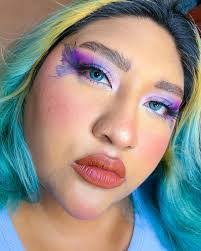 Alison Salinas's Instagram, Twitter & Facebook