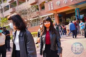 Fú yǐn, shàng shí gǎorǎng, xià yǐn huángquán. Mlehhkllyq1e5m