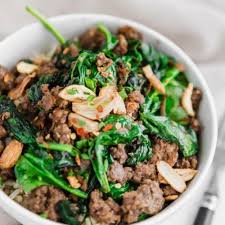 Thai Beef Bowl With Garlic And Spinach Recipe Beef Bowls Ground Beef And Spinach Thai Beef