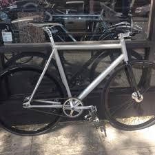 The pista is biachi's budget track bike which has morphed into quite the versatile machine, even though the design is much the same as it's always been. 2005 Bianchi Pista Concept