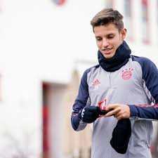 Tiago dantas (born 24 december 2000) is a portuguese footballer who plays as a centre midfield for german club fc bayern münchen, on loan from sl benfica. Bayern Munich Vs Mainz 05 Tiago Dantas Could Debut Bavarian Football Works