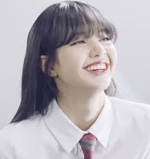 Ảnh hậu trường đẹp "nhức nhối" của Lisa: Từ nhan sắc đến body đều là đỉnh  cao